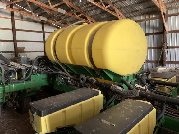 2003 John Deere 1770NT Planter