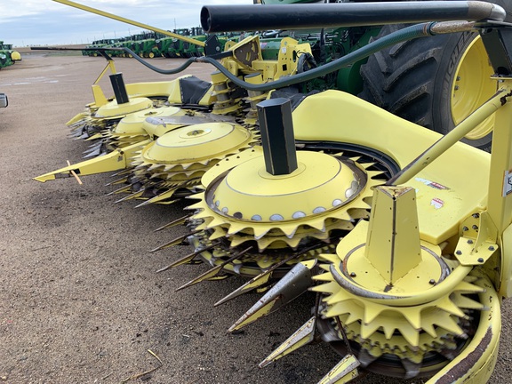 2022 John Deere 770 Header RowCrop