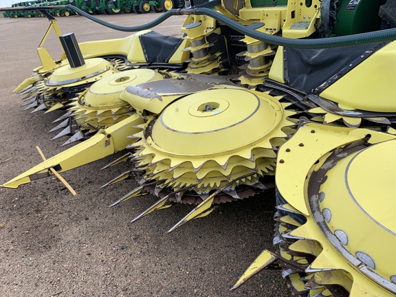 2022 John Deere 770 Header RowCrop