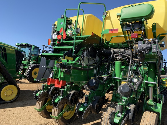 2024 John Deere 1775NT Planter