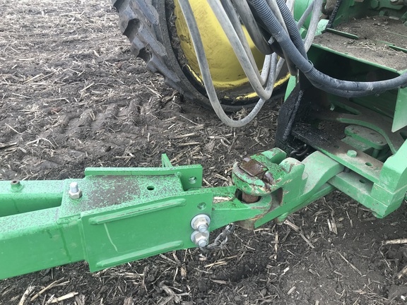 2014 John Deere 1990 Air Seeder