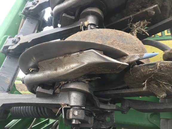 2014 John Deere 1990 Air Seeder