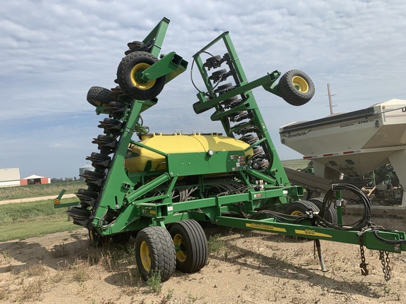 2014 John Deere 1990 Air Seeder