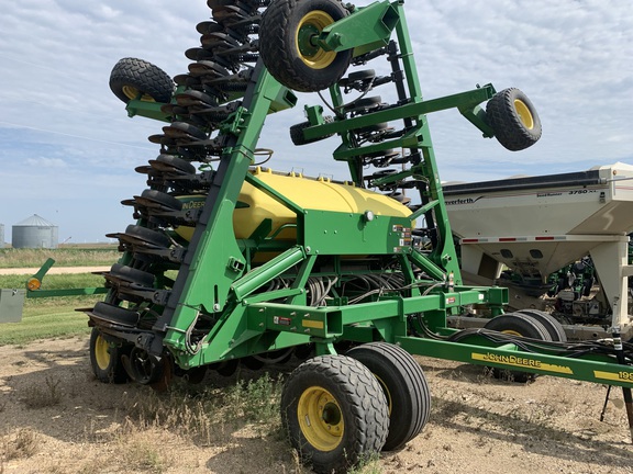 2014 John Deere 1990 Air Seeder