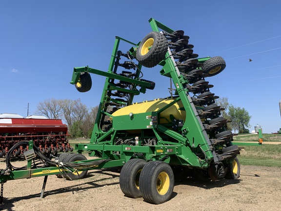 2014 John Deere 1990 Air Seeder
