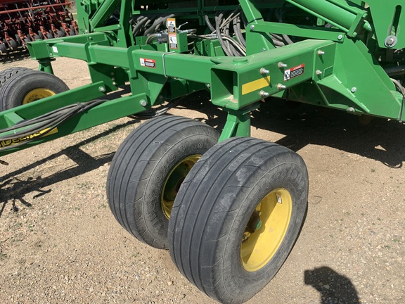 2014 John Deere 1990 Air Seeder