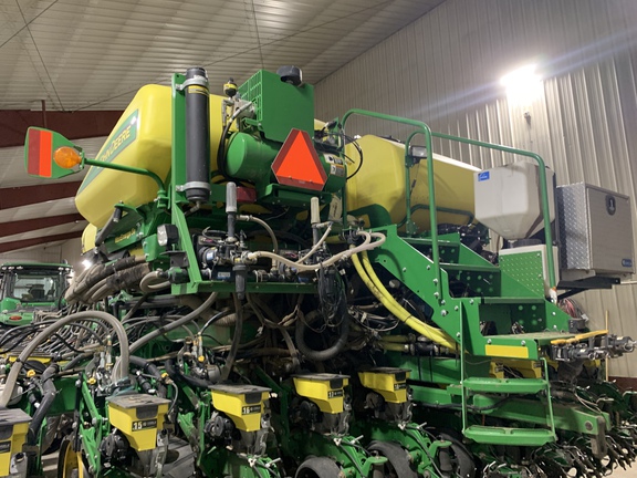 2018 John Deere DB60 Planter