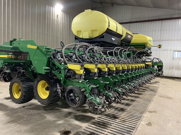 2018 John Deere DB60 Planter