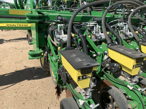 2018 John Deere DB60 Planter