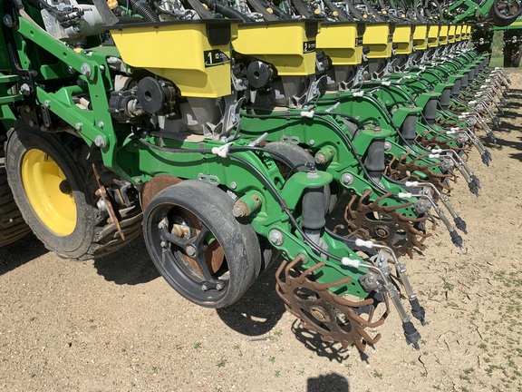 2018 John Deere DB60 Planter