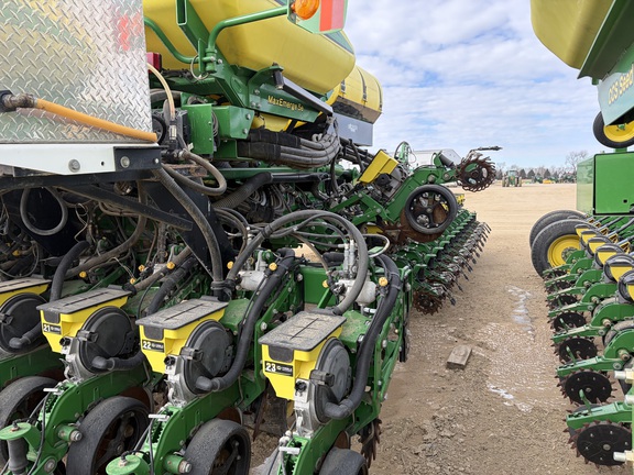 2018 John Deere DB60 Planter