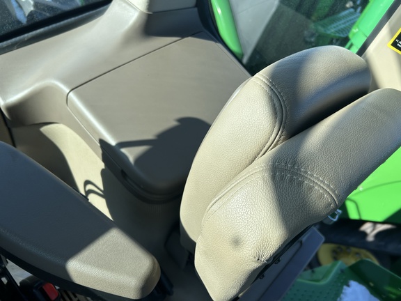 2021 John Deere 9620RX Tractor Rubber Track