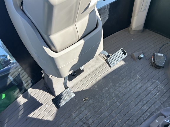 2021 John Deere 9620RX Tractor Rubber Track