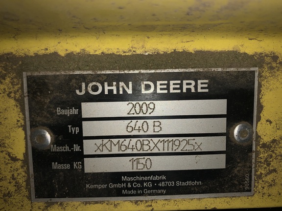 2009 John Deere 640B Header Forage