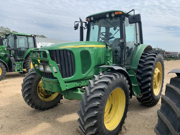 2003 John Deere 7420 Tractor