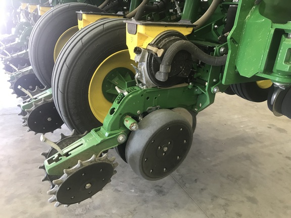 2022 John Deere 1795 Planter