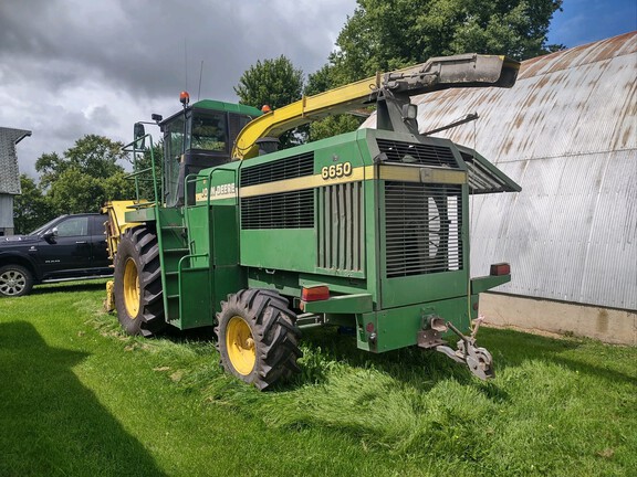 2000 John Deere 6650 Forage Harvester