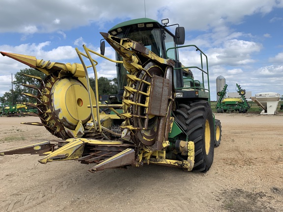 2000 John Deere 6650 Forage Harvester