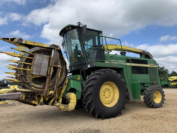 2000 John Deere 6650 Forage Harvester