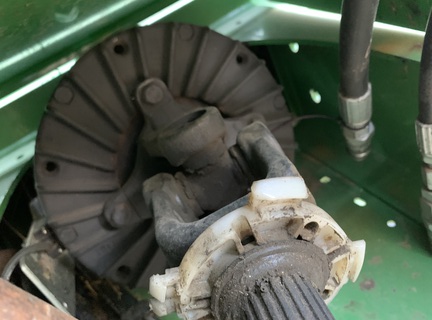 2022 John Deere 560M Baler/Round