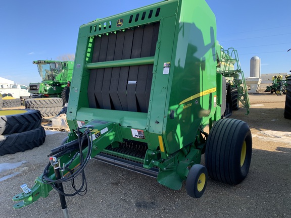 2023 John Deere 560M Baler/Round