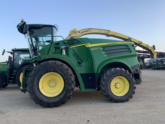 2015 John Deere 8600 Forage Harvester