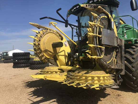 2022 John Deere 778 Header Forage