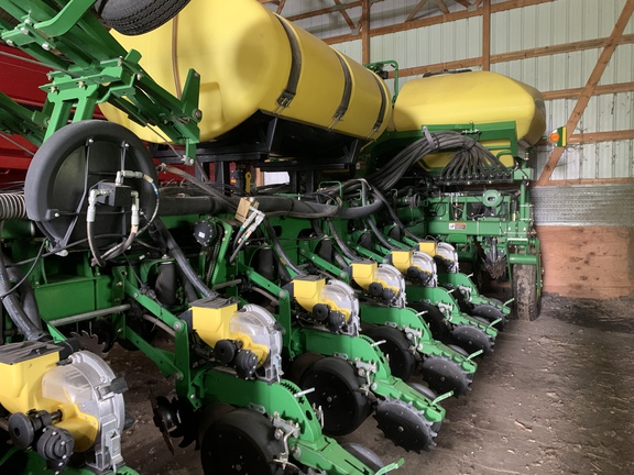 2014 John Deere 1770NT Planter