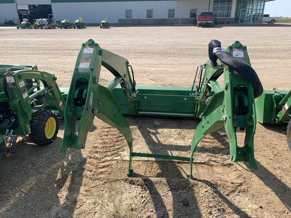 2023 John Deere 440R Loader