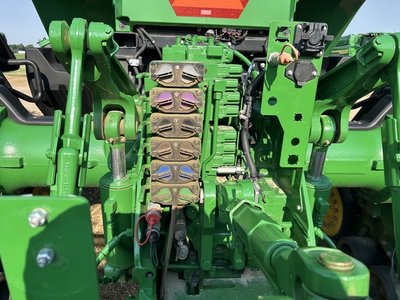 2021 John Deere 8RX 370 Tractor Rubber Track