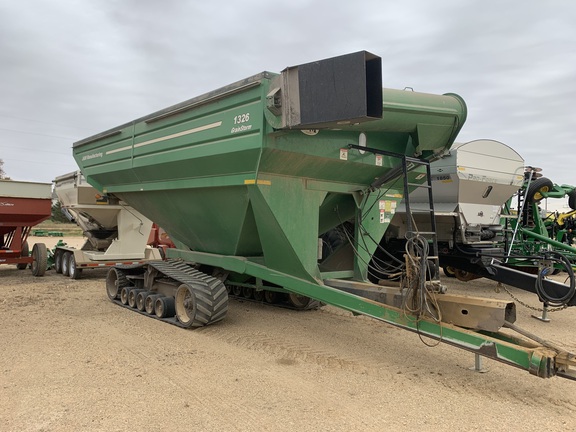 J&M 1326 Grain Cart