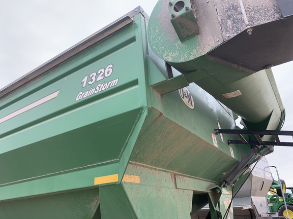 J&M 1326 Grain Cart