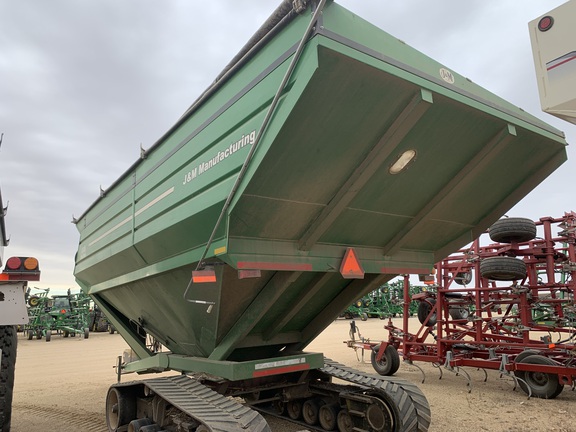 J&M 1326 Grain Cart