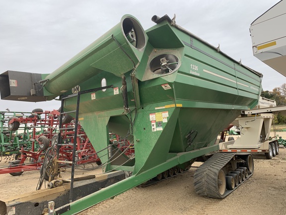 J&M 1326 Grain Cart