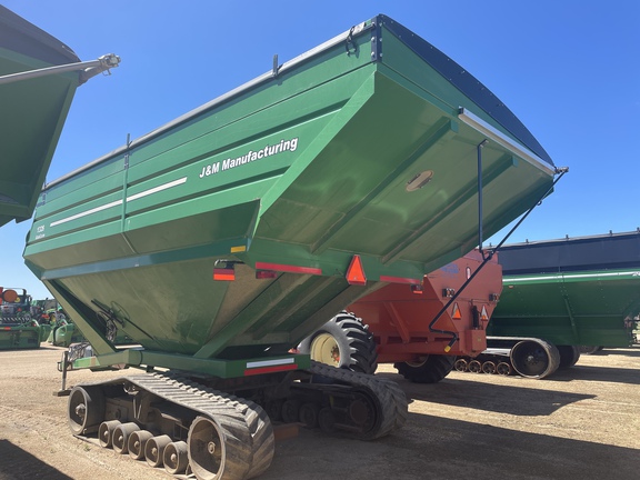 J&M 1326 Grain Cart