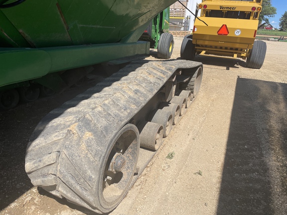 J&M 1326 Grain Cart
