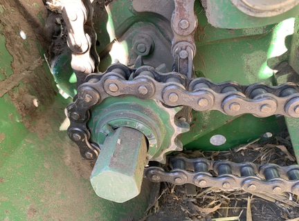 2021 John Deere 560M Baler/Round