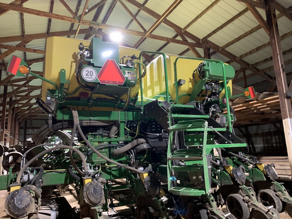 2022 John Deere DB90 Planter