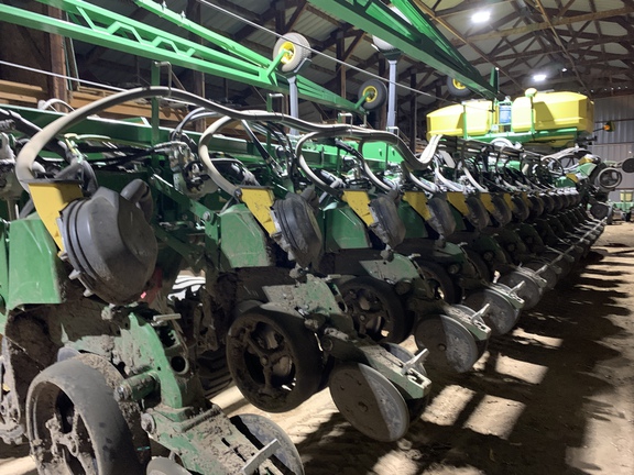 2022 John Deere DB90 Planter