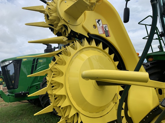 2024 John Deere 770 Header Forage