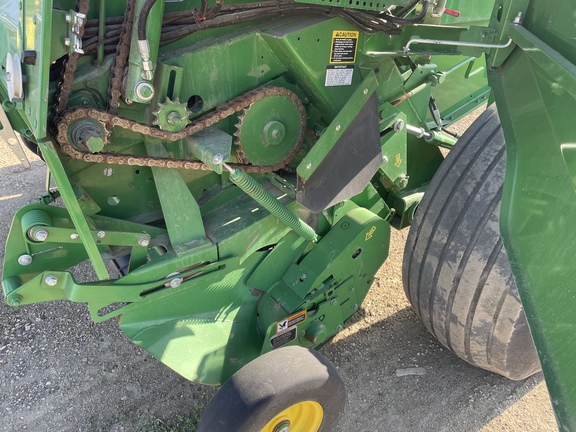 2022 John Deere 560M Baler/Round