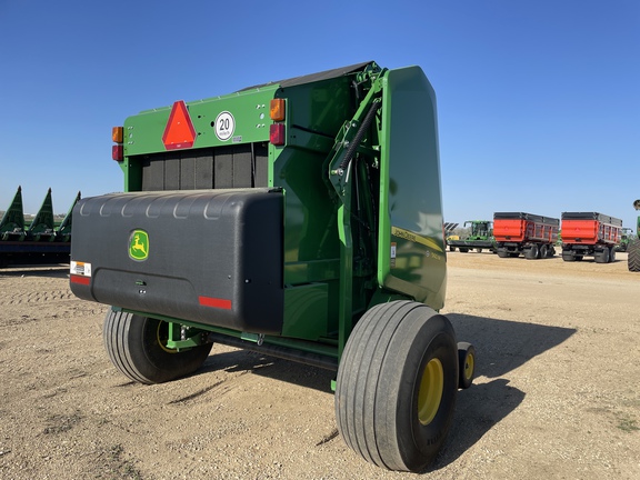 2022 John Deere 560M Baler/Round