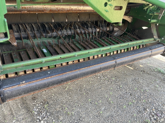 2022 John Deere 560M Baler/Round