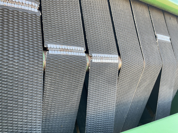 2022 John Deere 560M Baler/Round