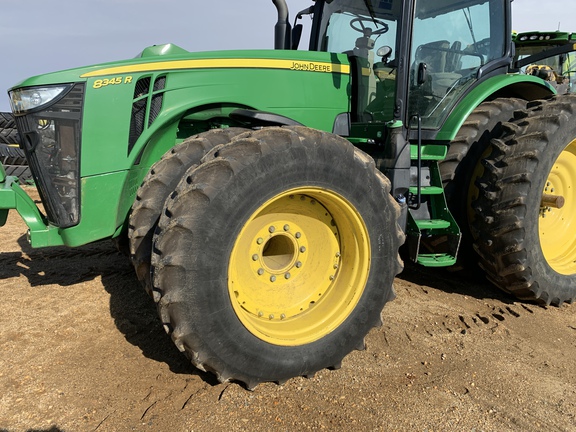 2015 John Deere 8345R Tractor