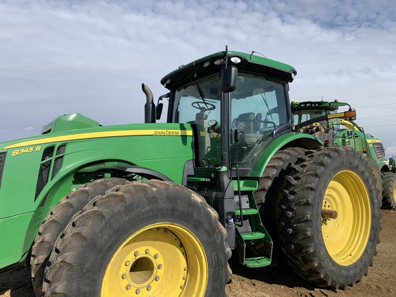 2015 John Deere 8345R Tractor