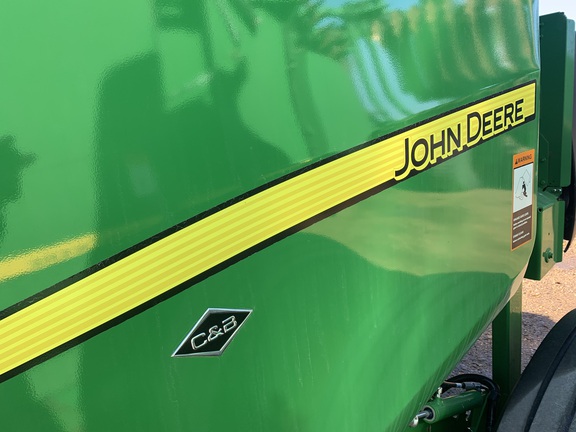 2020 John Deere 560M Baler/Round