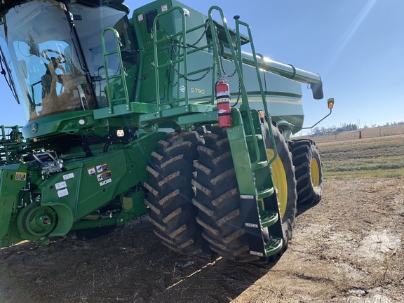 2024 John Deere S790 Combine