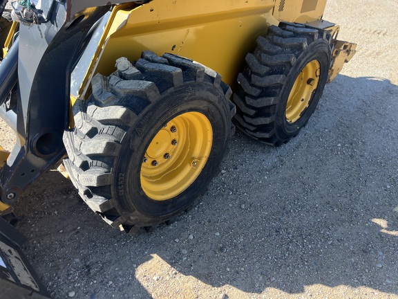 2022 John Deere 324G Skid Steer Loader