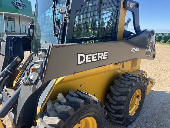 2022 John Deere 324G Skid Steer Loader
